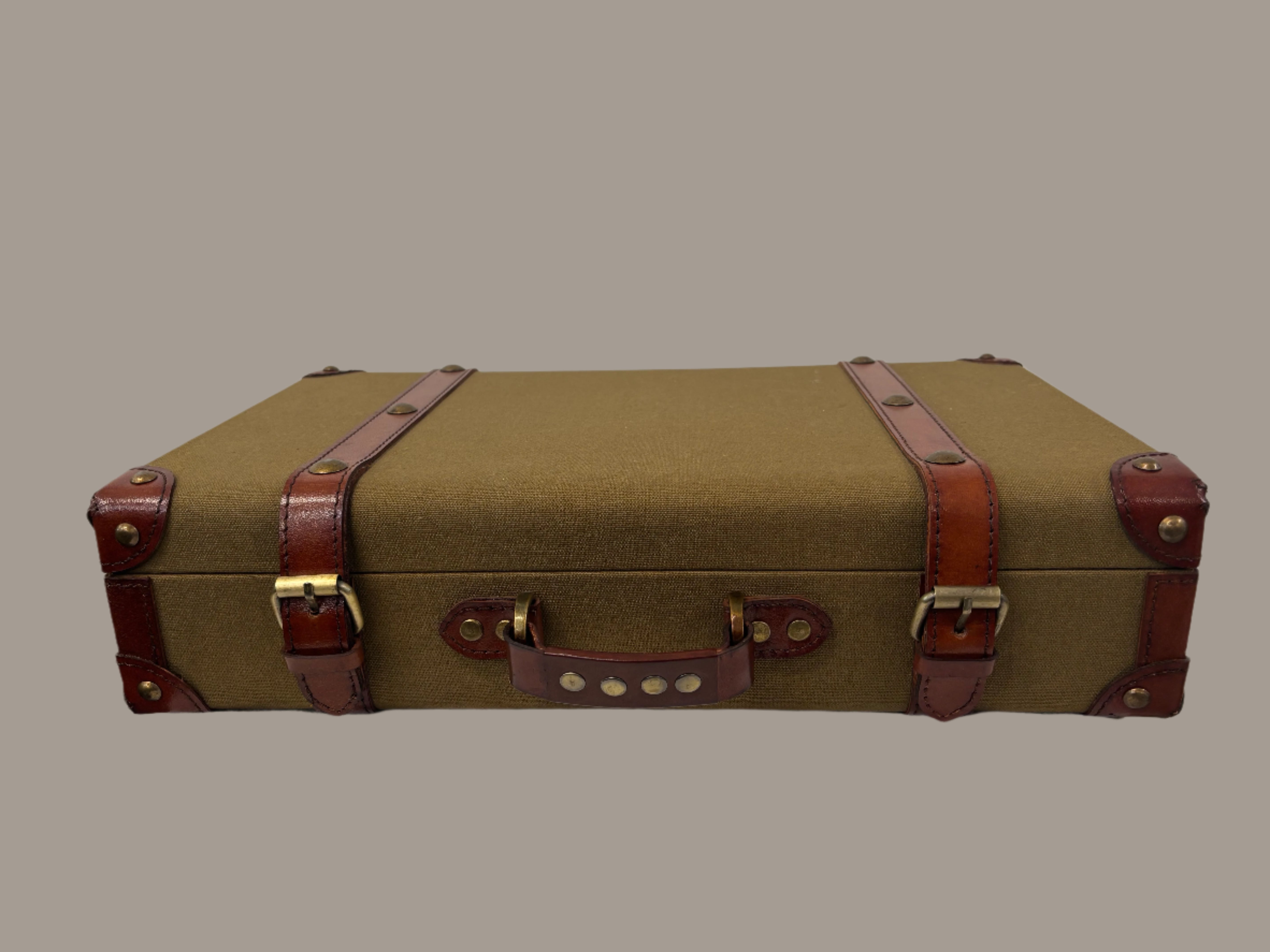 Olive canas and leather case