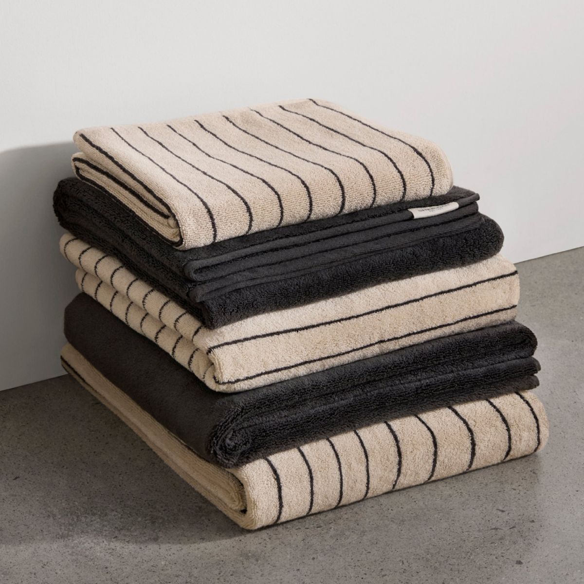 Sheridan Aven Stripe Limestone Bath Sheet