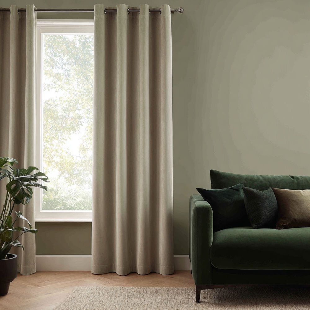 Eyelet Block-Out